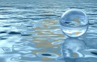 glass sphere on water - © Richard Lister - Fotolia.com